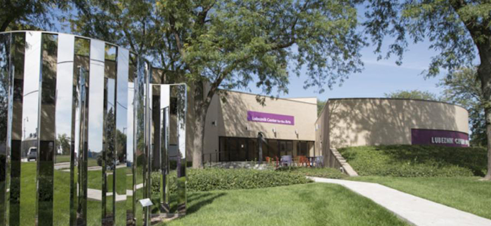 Lubeznik Center remains open, urges common sense